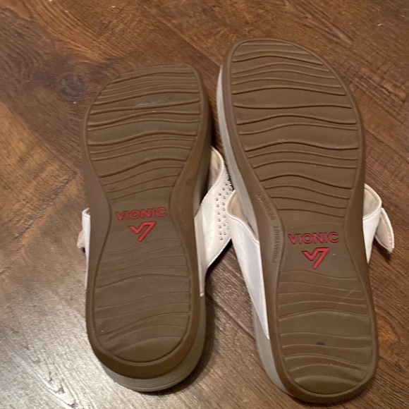 Vionic sandals size 8 in excellent condition - Picture 2 of 5